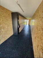 Container vestiaire aménagé 20 pieds – Image 4